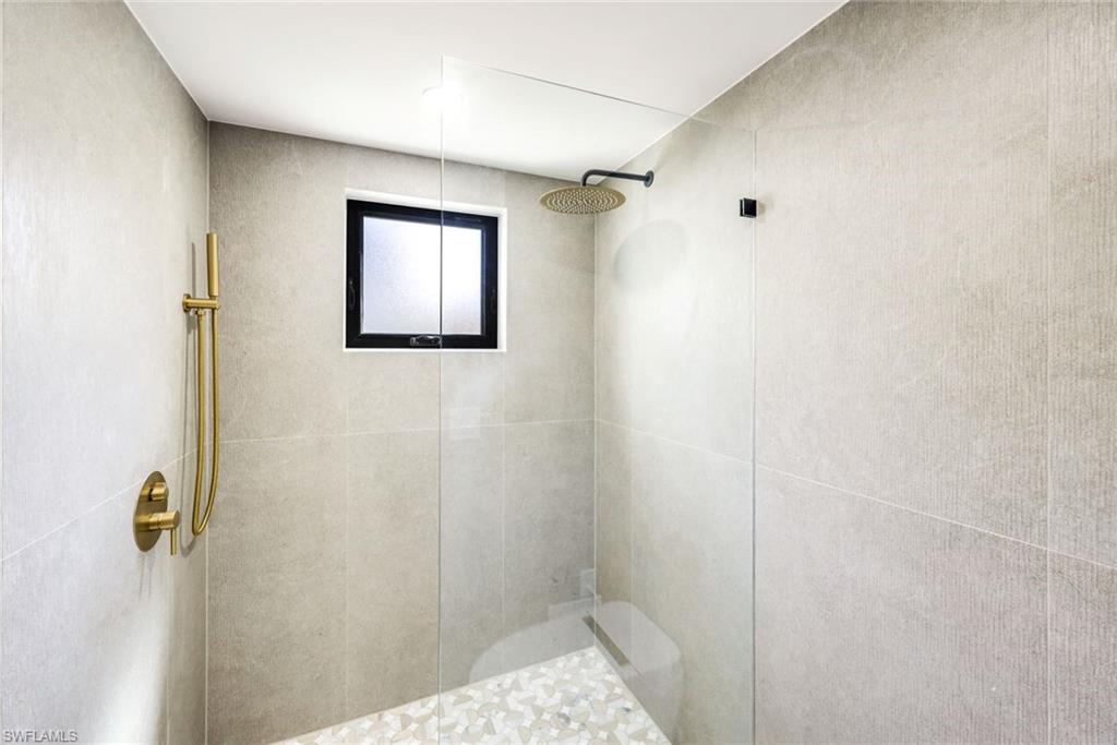 HIDDEN LAKE VILLAS - Residential