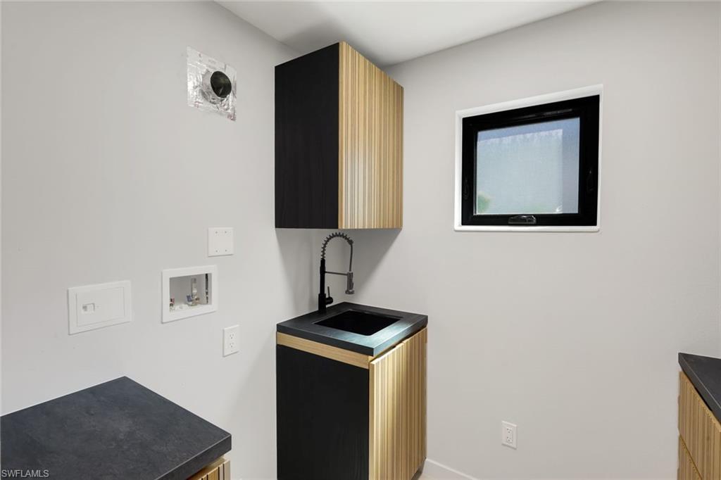 HIDDEN LAKE VILLAS - Residential