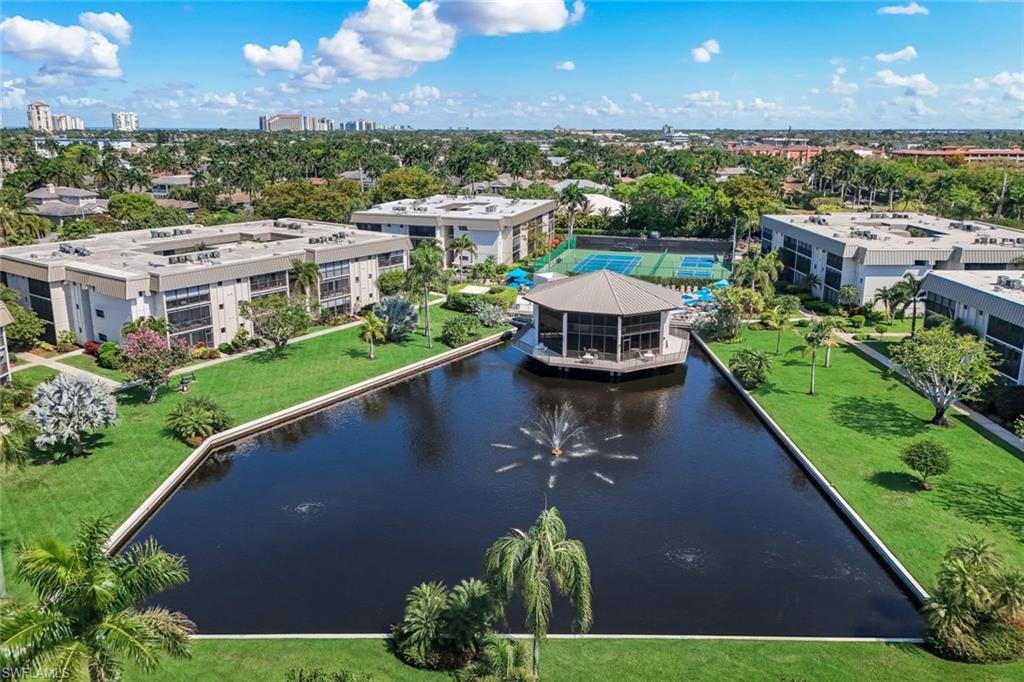 HIDDEN LAKE VILLAS - Residential