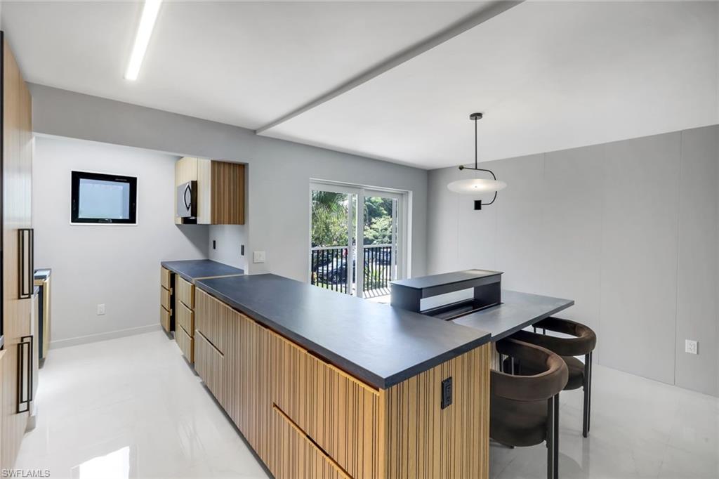 HIDDEN LAKE VILLAS - Residential