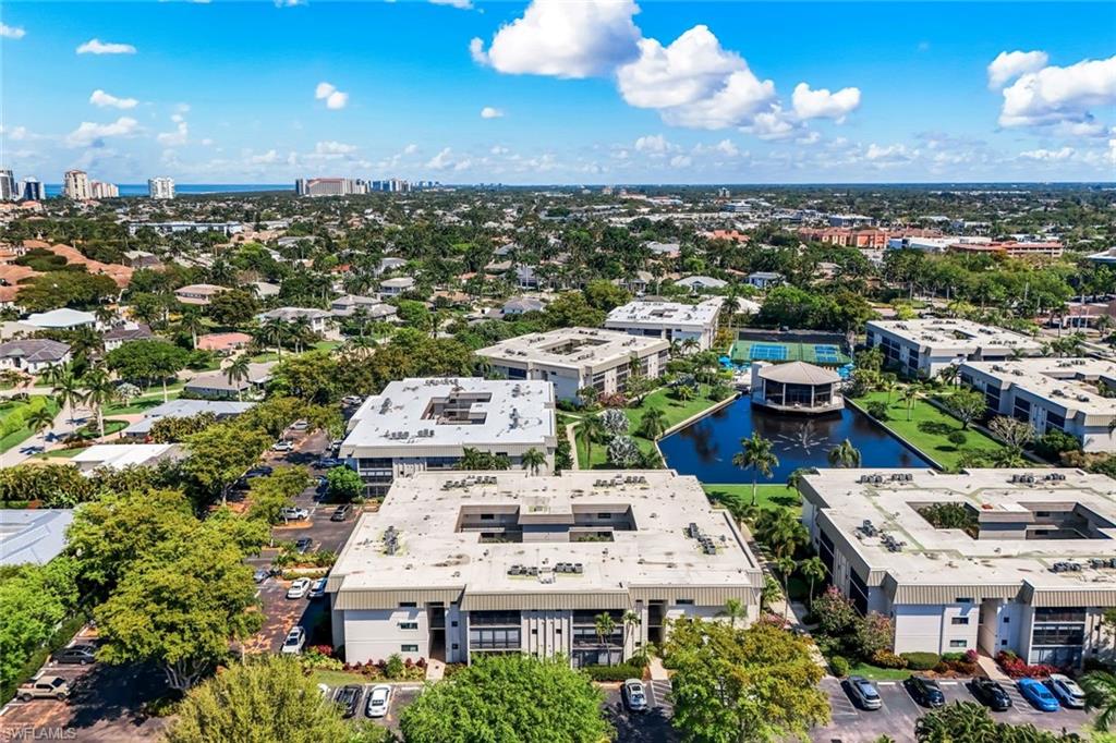 HIDDEN LAKE VILLAS - Residential