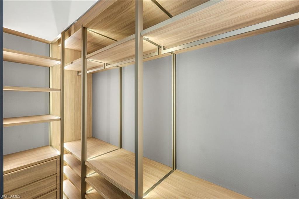 HIDDEN LAKE VILLAS - Residential