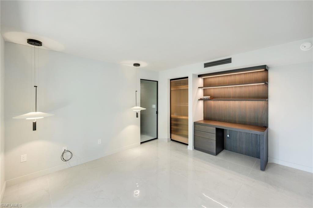 HIDDEN LAKE VILLAS - Residential