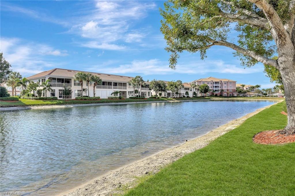 SABAL POINTE - Residential