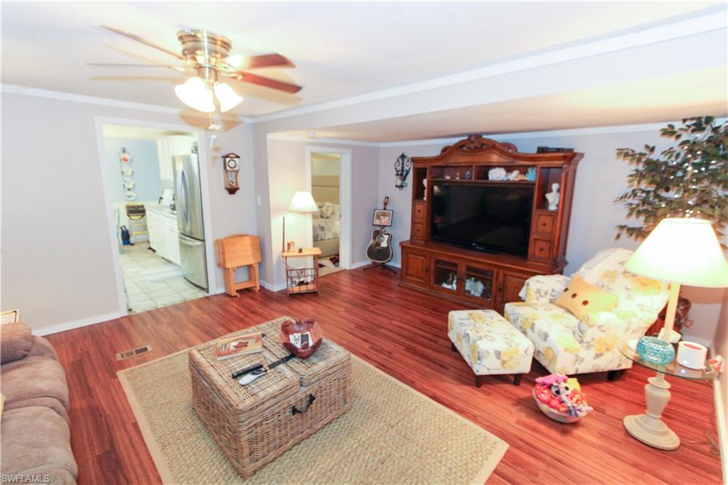 MOBILE MANOR - Residential