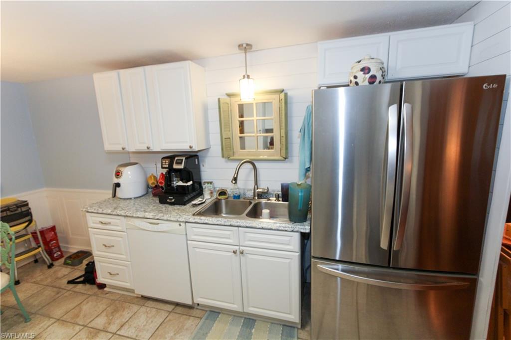 MOBILE MANOR - Residential