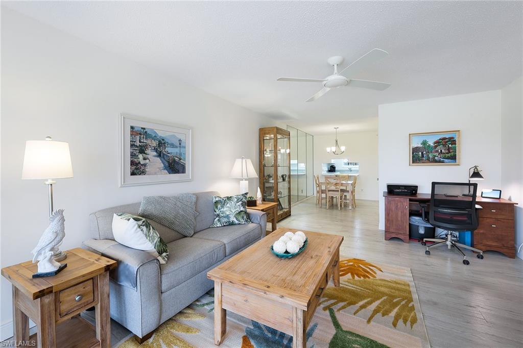 VISTA PALMS - Residential