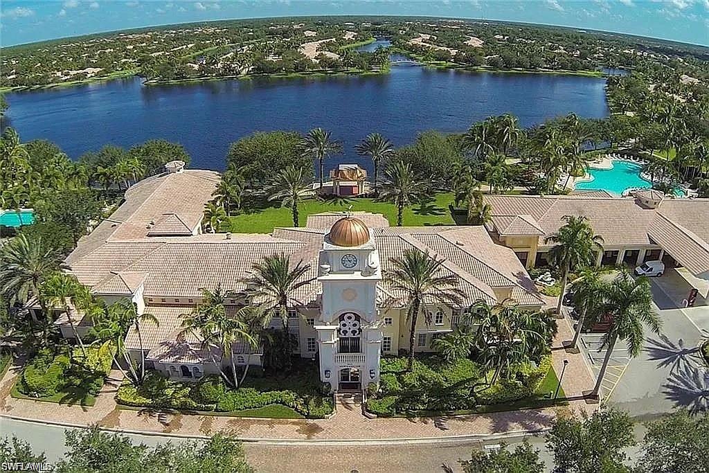 ISLAND WALK - Residential Lease