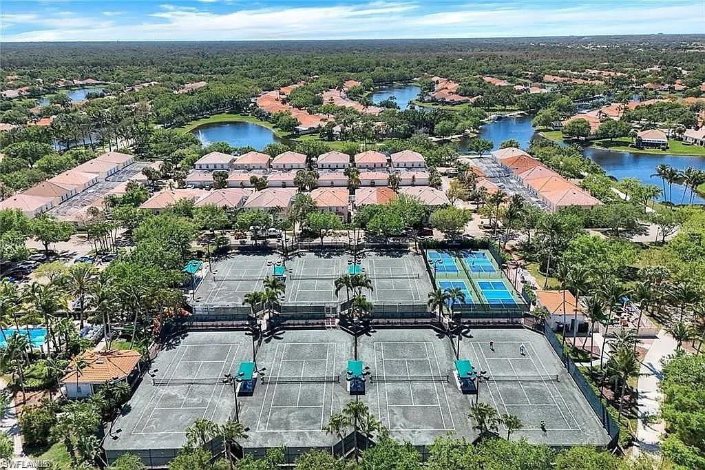 ISLAND WALK - Residential Lease