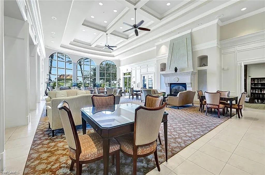 ISLAND WALK - Residential Lease