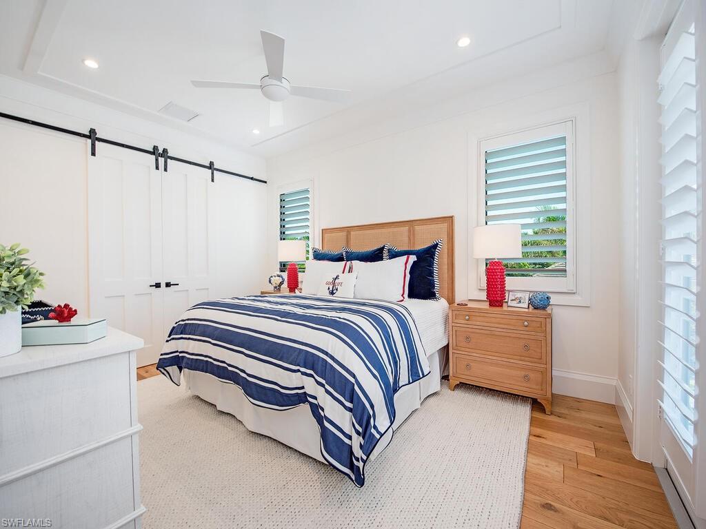 MOORINGS - Residential