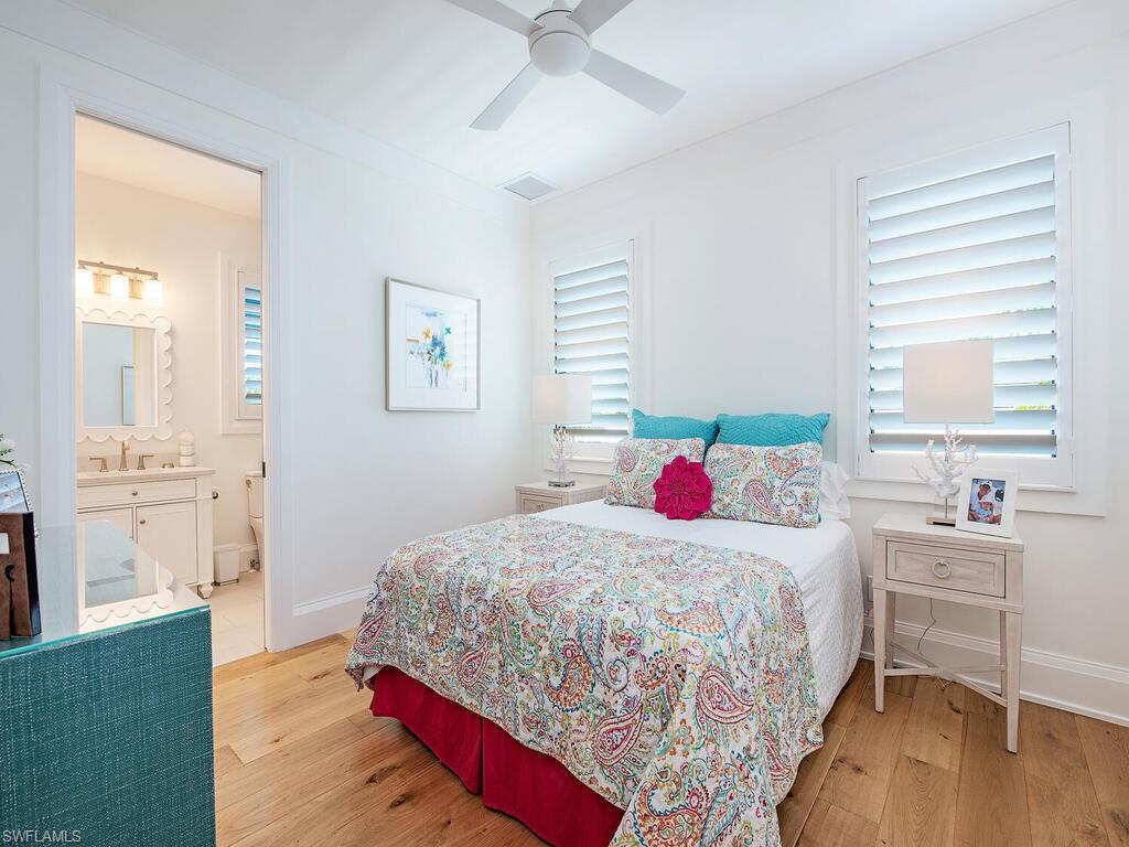 MOORINGS - Residential