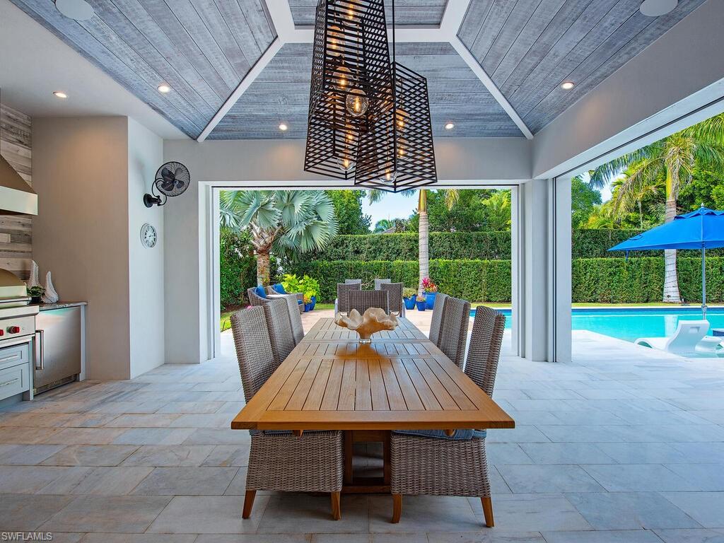 MOORINGS - Residential