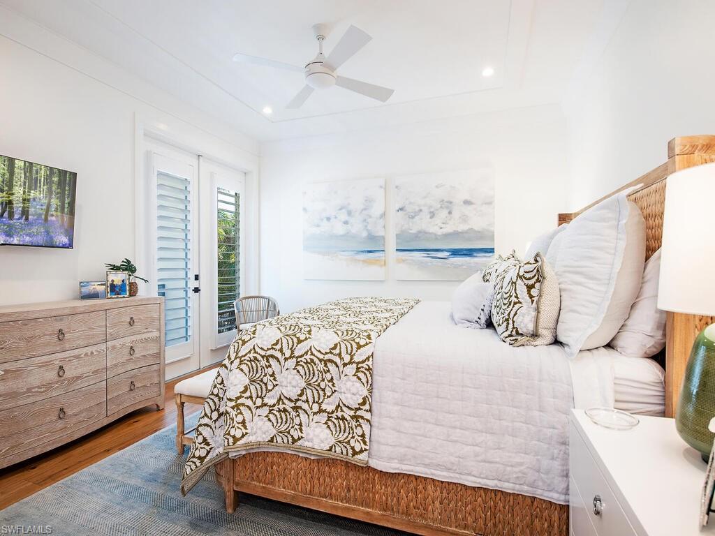 MOORINGS - Residential