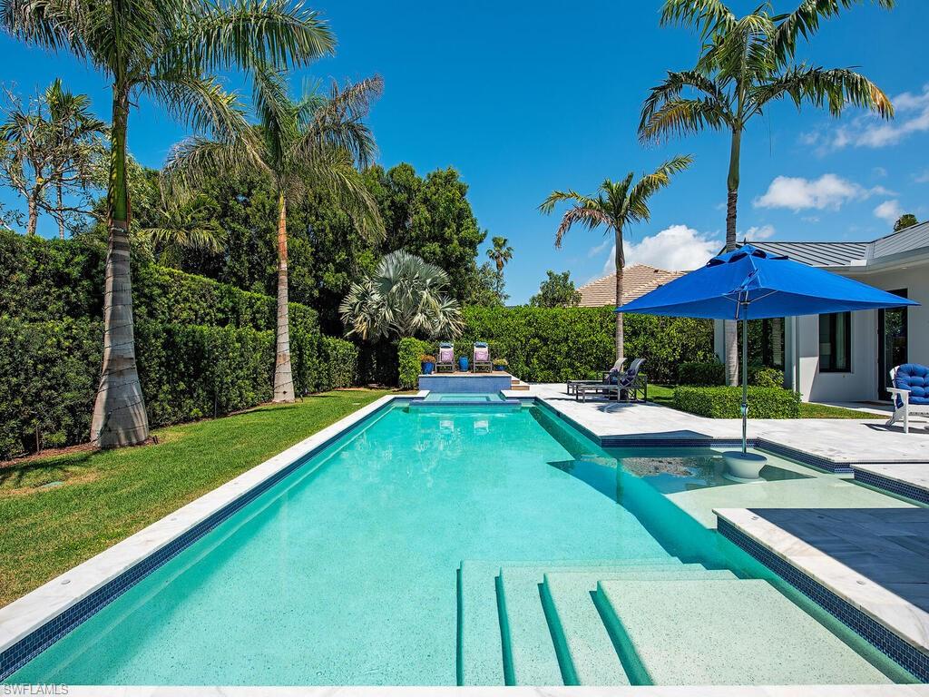 MOORINGS - Residential