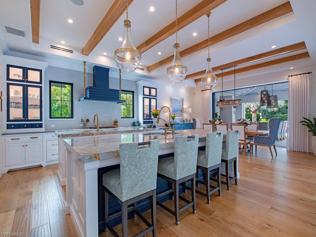 MOORINGS - Residential