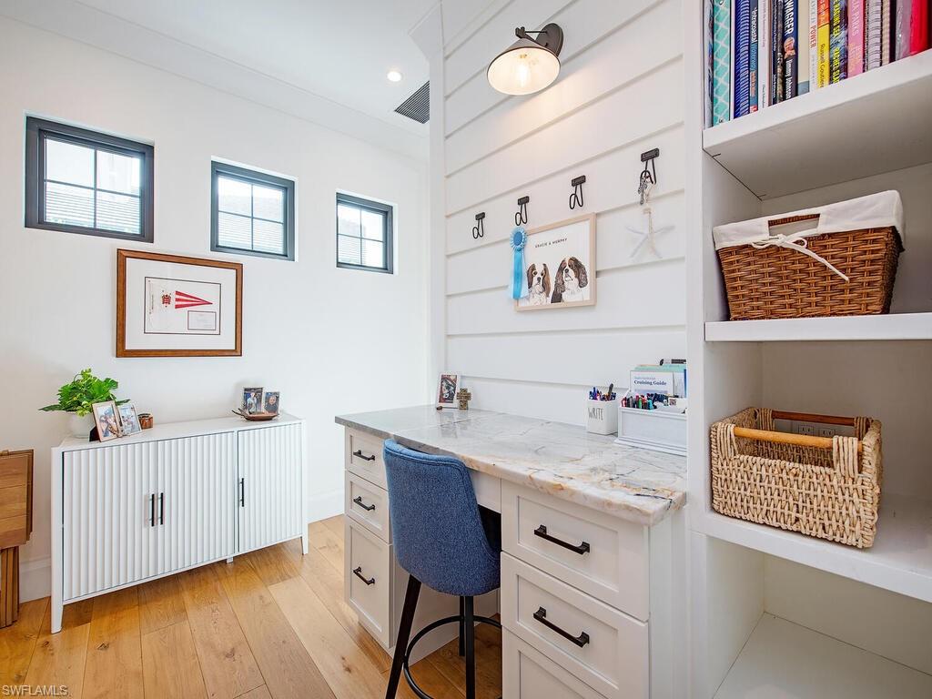 MOORINGS - Residential