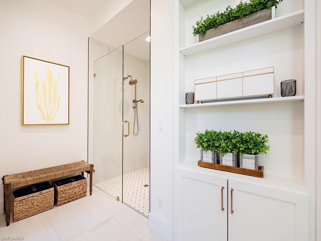 MOORINGS - Residential