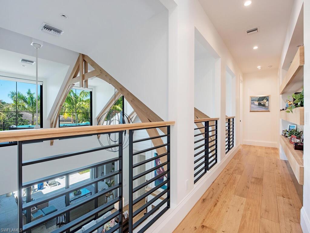 MOORINGS - Residential