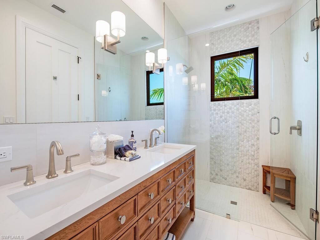 MOORINGS - Residential