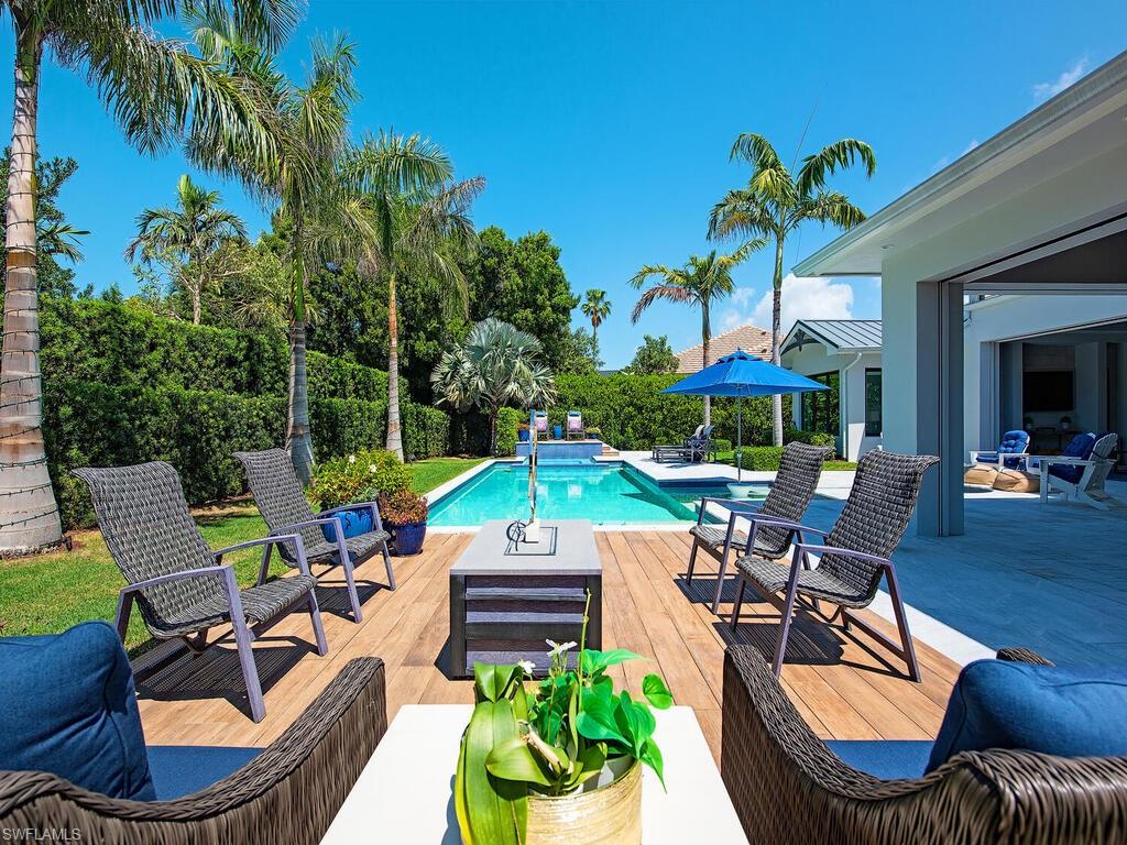 MOORINGS - Residential