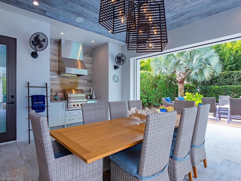 MOORINGS - Residential