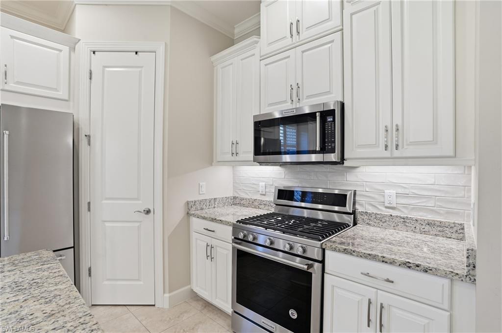 PEBBLE POINTE - Residential