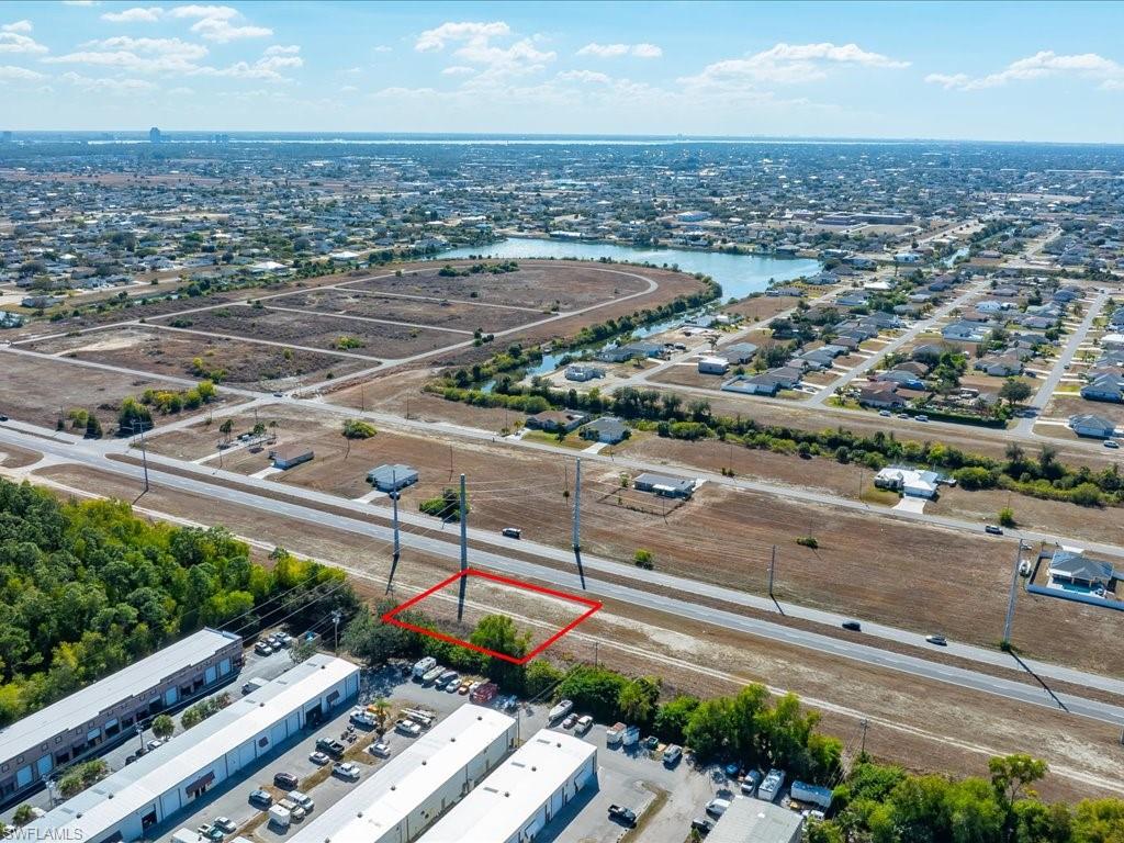 CAPE CORAL - Land
