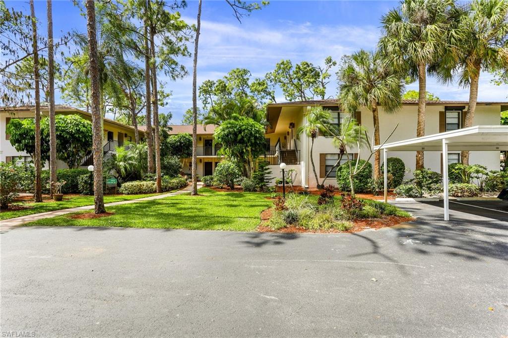 COURTYARD AT KINGS LAKE - Residential