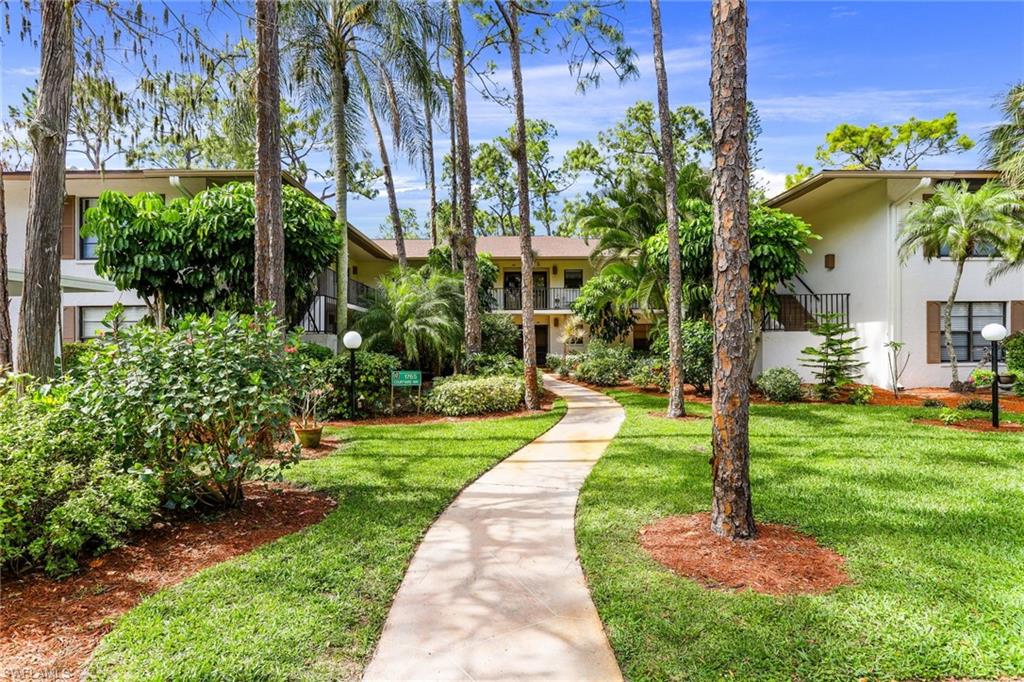 COURTYARD AT KINGS LAKE - Residential