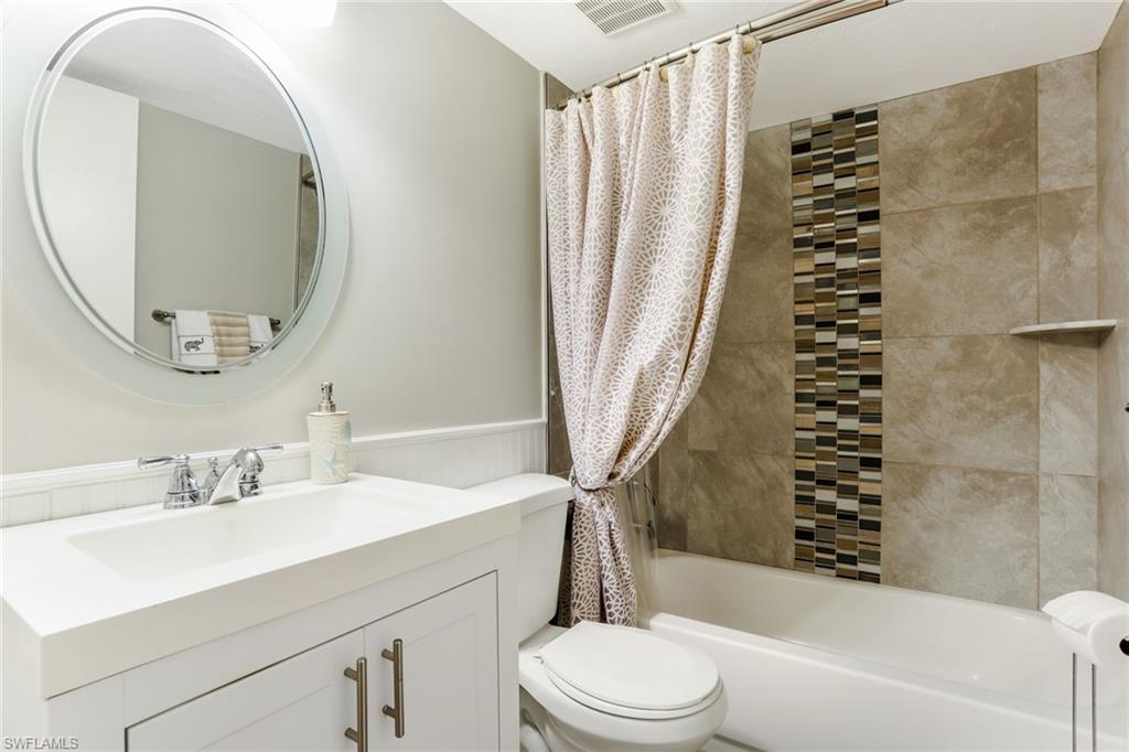 COURTYARD AT KINGS LAKE - Residential