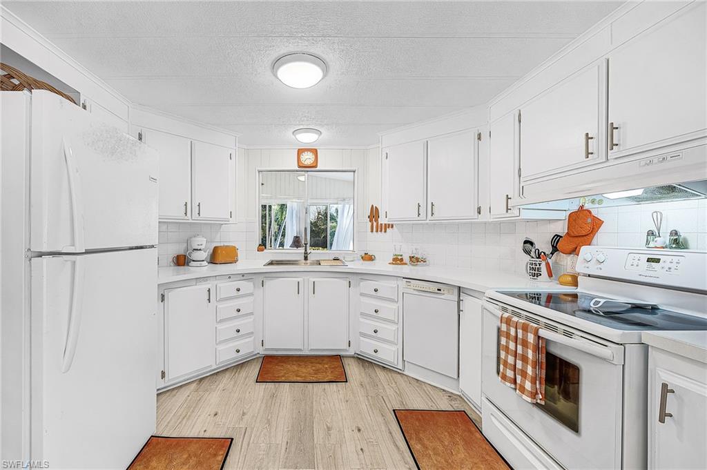 PINE ISLAND COVE - Residential