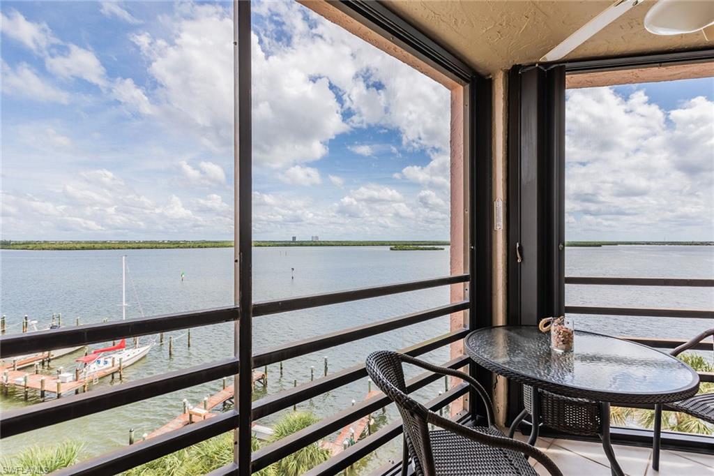 RIVERSIDE CLUB - Residential