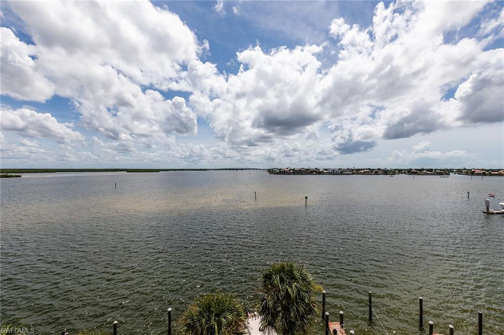 RIVERSIDE CLUB - Residential