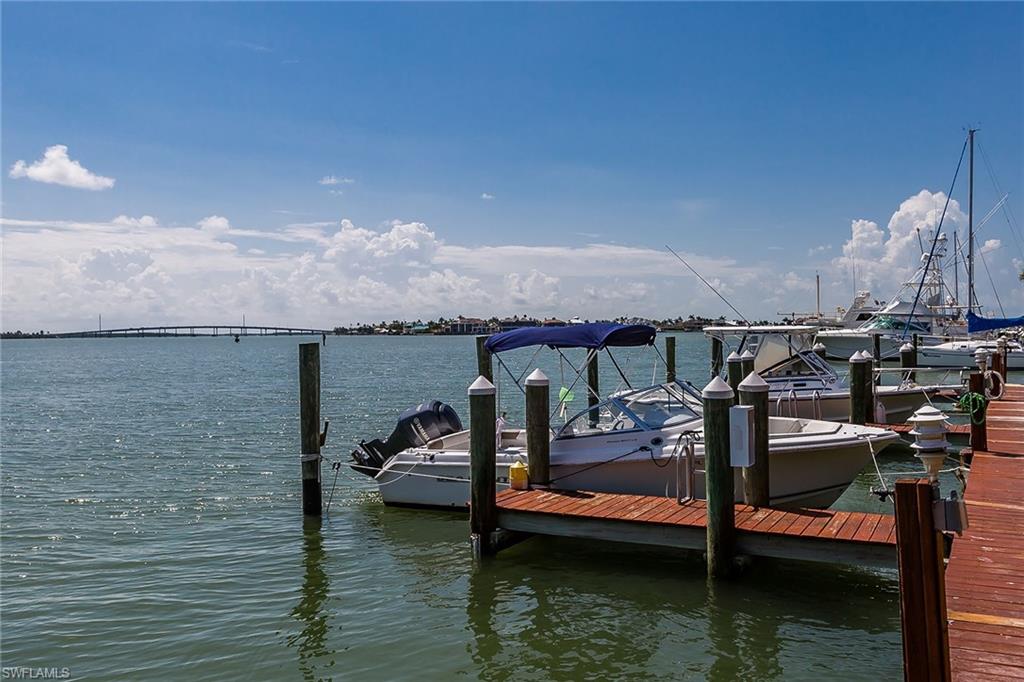 RIVERSIDE CLUB - Residential