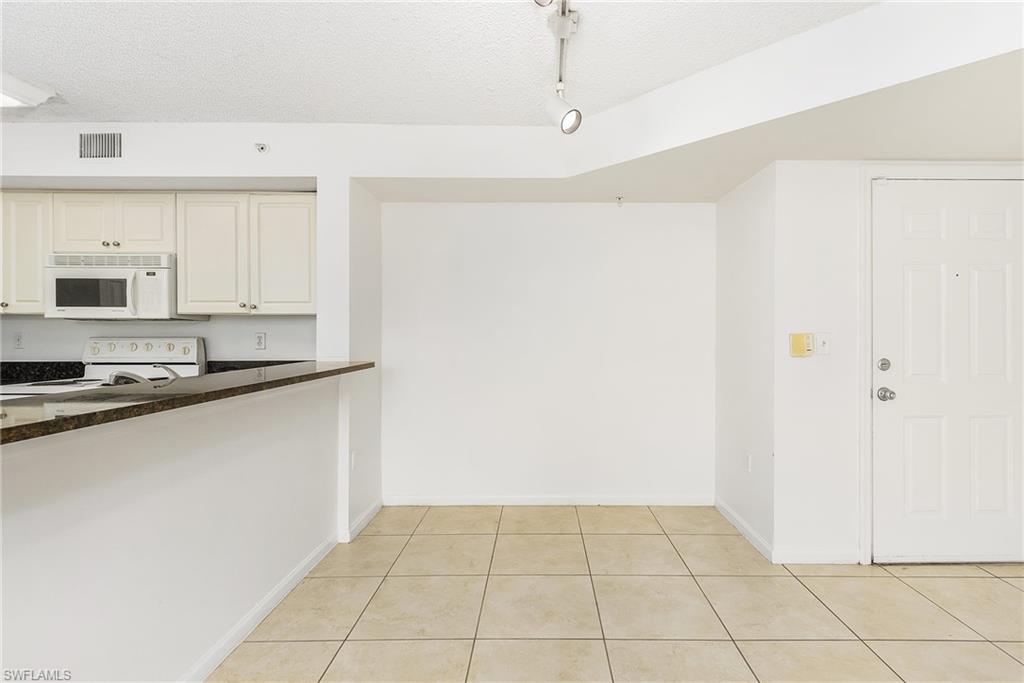 THE ENCLAVE AT NAPLES - Residential