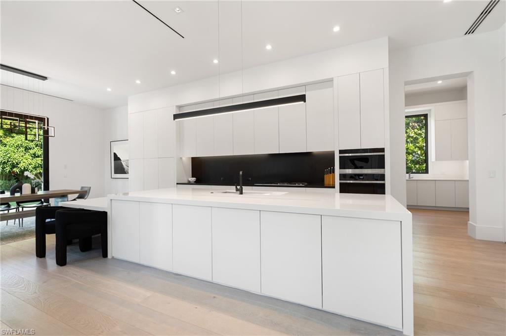 MOORINGS - Residential