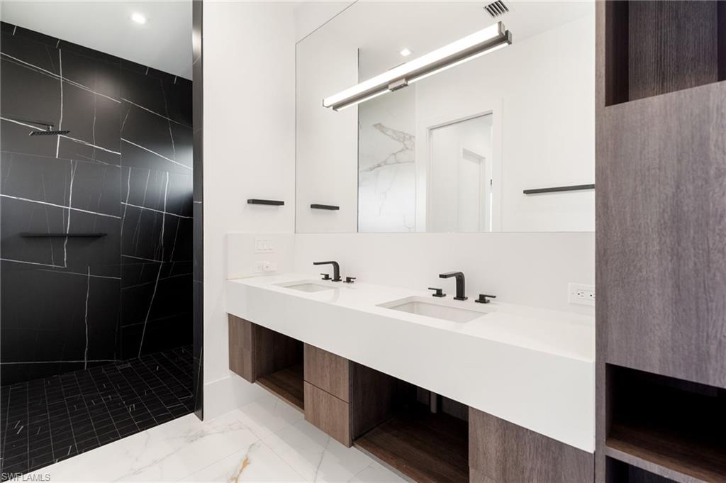 MOORINGS - Residential