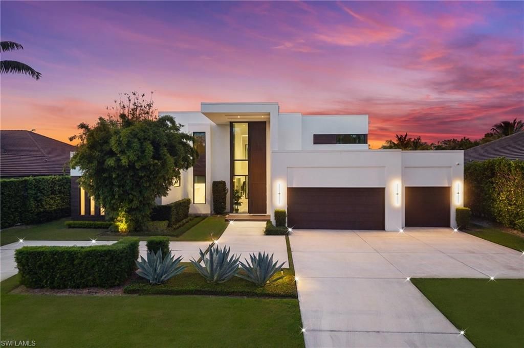 Photo of 641 Starboard DR, NAPLES, FL 34103 (MLS # 225078834)