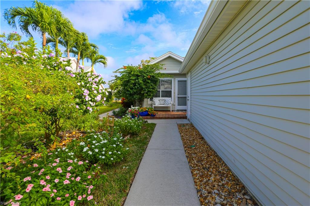 BRISTOL SQUARE - Residential Lease