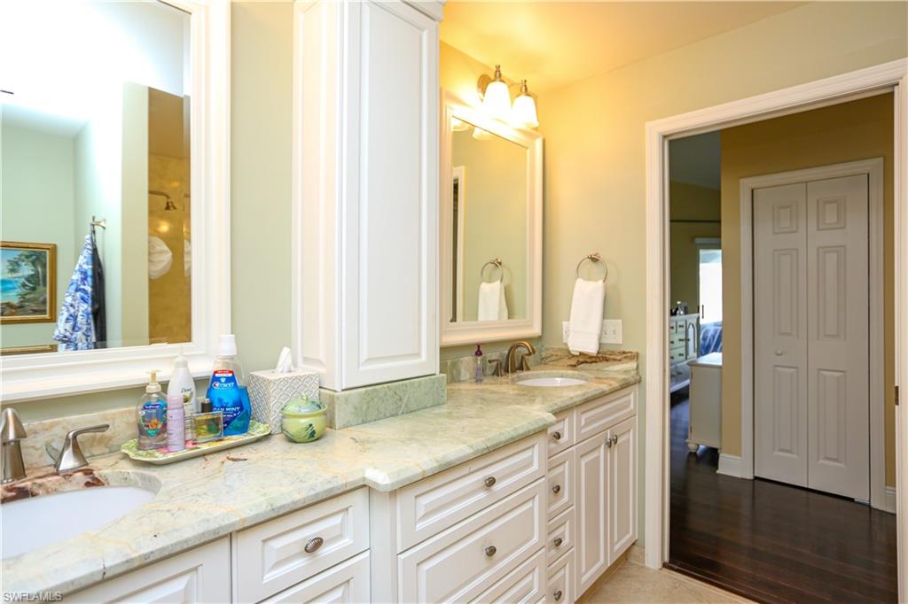 BRISTOL SQUARE - Residential Lease