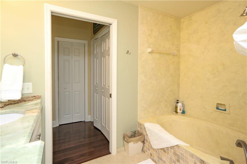 BRISTOL SQUARE - Residential Lease