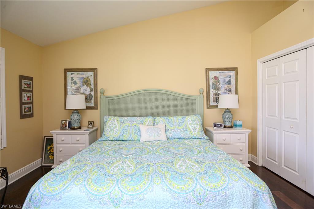 BRISTOL SQUARE - Residential Lease