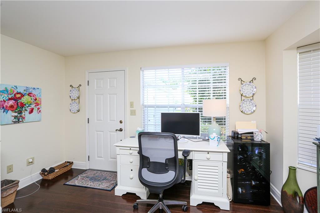 BRISTOL SQUARE - Residential Lease