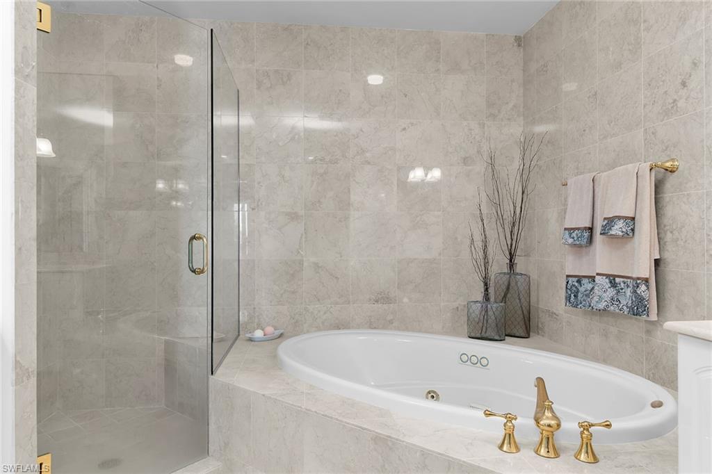 ESPLANADE - Residential