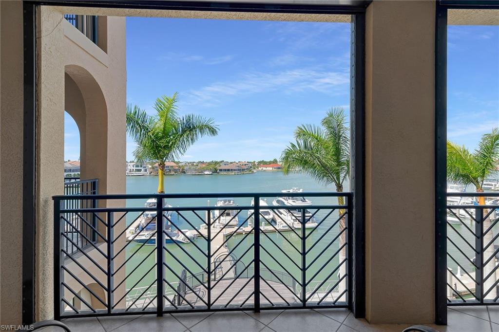 ESPLANADE - Residential