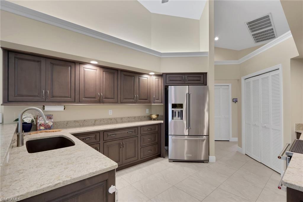 BERKSHIRE LAKES - Residential