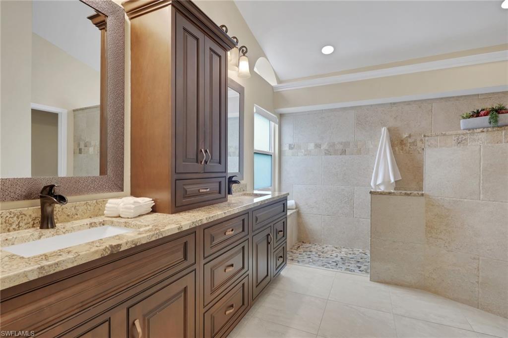 BERKSHIRE LAKES - Residential