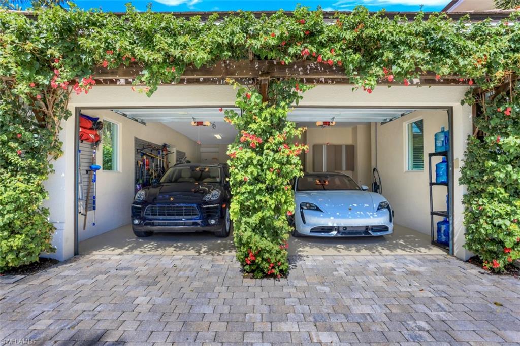 PARK SHORE - Residential