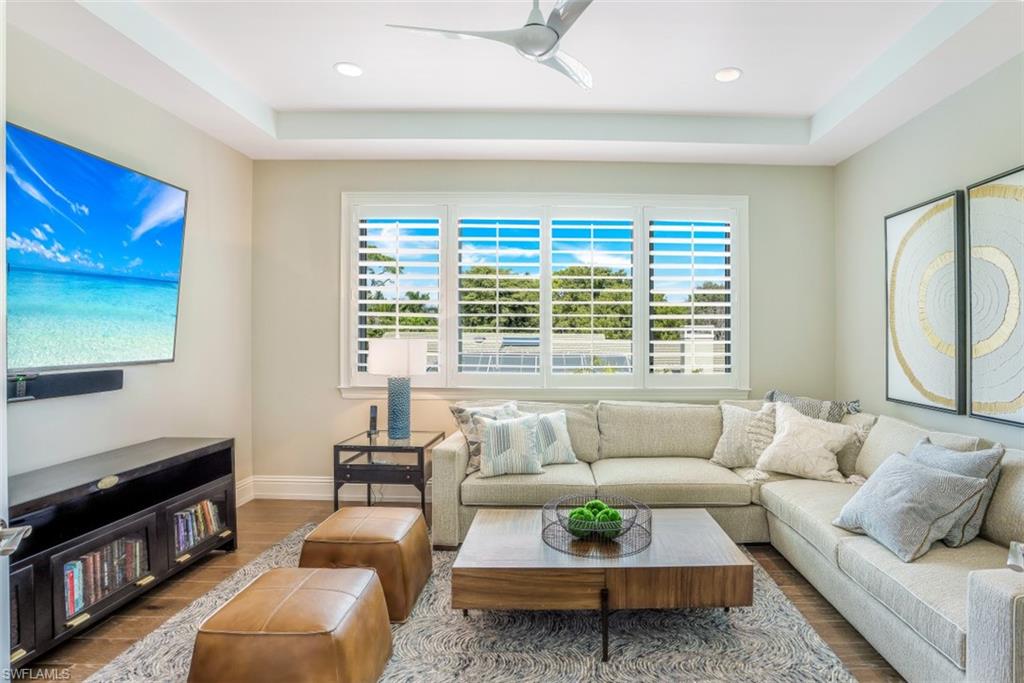 PARK SHORE - Residential